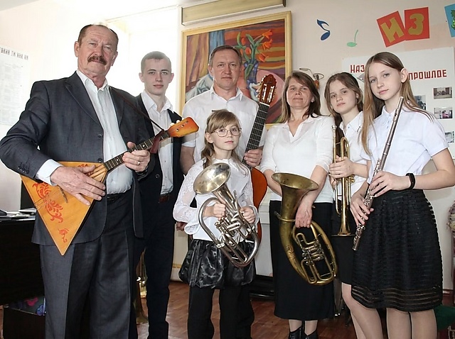 Корзуновы