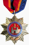Нагрудный знак «Почётный гражданин Калининградской области».png