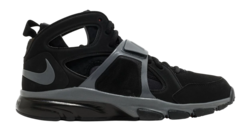 Nike Zoom Huarache TR Mid.png