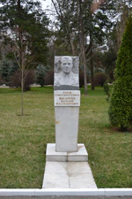 Бюст В. В. Яксаргина на аллее Славы КубГАУ.jpg