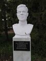 Памятник-бюст Сидорову А. Ф. (Ст. Майна).