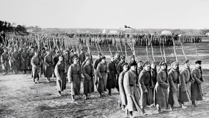 Парад на Ходынском поле 1 мая 1918 года.webp