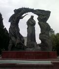 Памятник Гусейну Джавиду в Баку.jpg