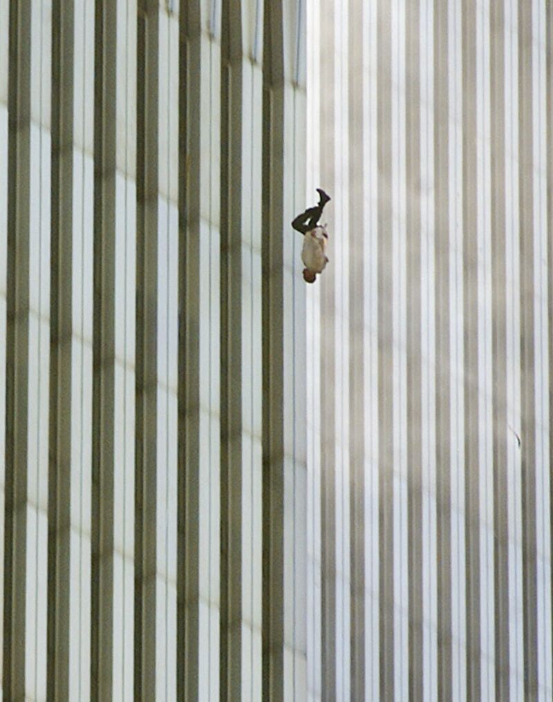 The Falling Man photo.jpg