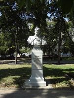 Бюст генерал-фельдмаршала Михаила Воронцова.jpg