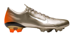 Nike Mercurial Vapor III.png
