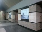 Внутри станции метро Ичери-шехер.jpg