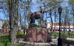 Скульптура Индийский мальчик на слоне в Краснодаре.jpg