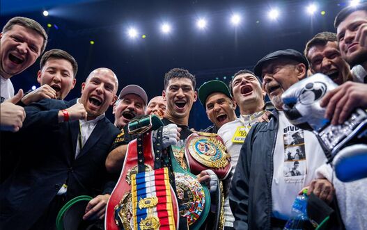 Бивол Бетербиев реванш фото после боя.jpg