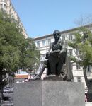 Памятник Мирзе Фатали Ахундову.jpg