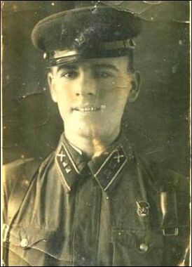 Старший лейтенант Мансур Онбашев.jpg