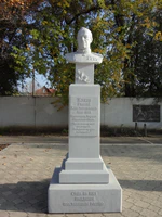 Бюст Г.К. Жукова в Краснодаре.jpg