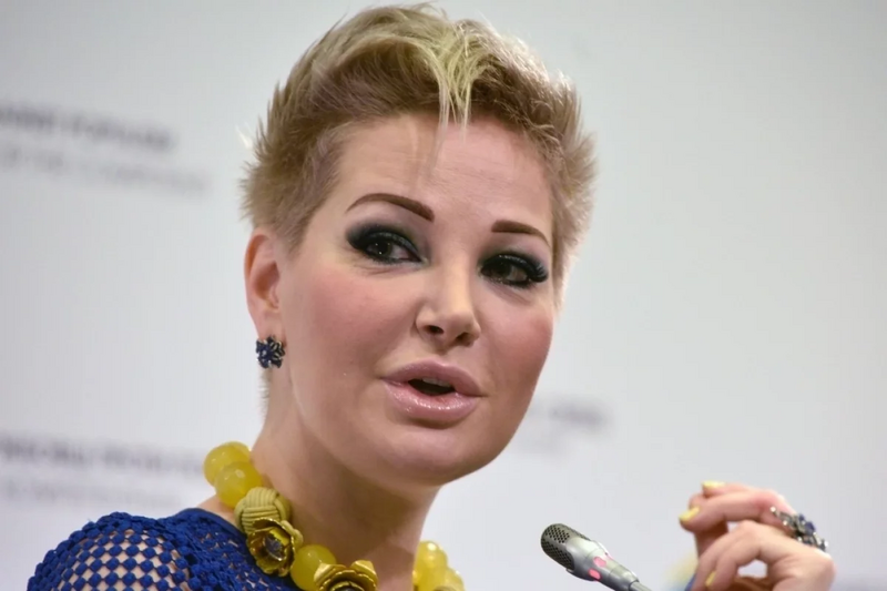 Табиғи үлкен кеуделері бар порно