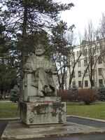 Памятник Марксу в КубГАУ.jpg