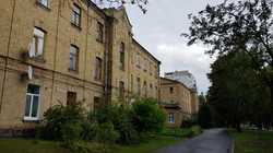 Здания казарм (Чернигов).jpg