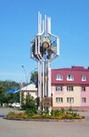 Монумент Время Лениногорск.jpg