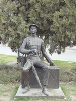 Памятник Гостю в Краснодаре.jpg