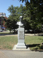 Бюст генерал-фельдмаршала Михаила Барклая де Толли.jpg