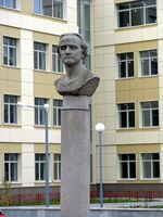 Архангельск Ломоносова 4, памятник Ломоносову.jpg