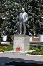 Памятник Ленину в КВВАУЛ в Краснодаре.jpg