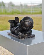 Космонавтик Анатолич с машинкой.jpg