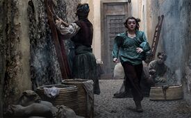 Мэйси Уильямс в роли Арьи Старк